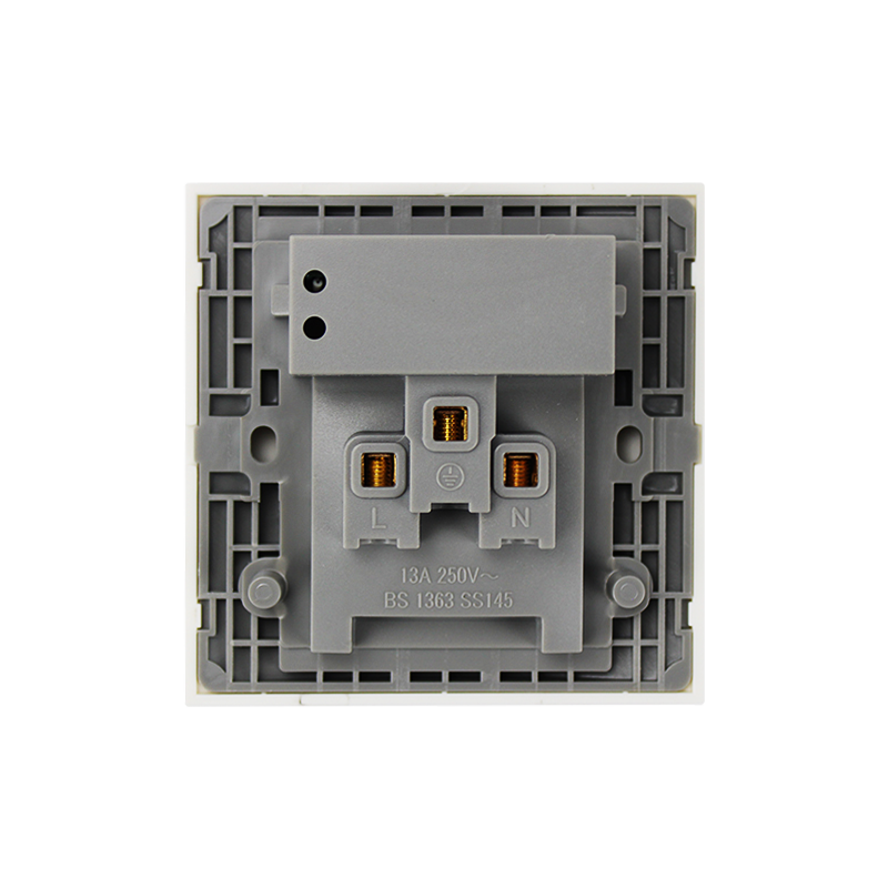 13A 1-ганговая розетка с 2 USB (2.1A) HK6113S-UB